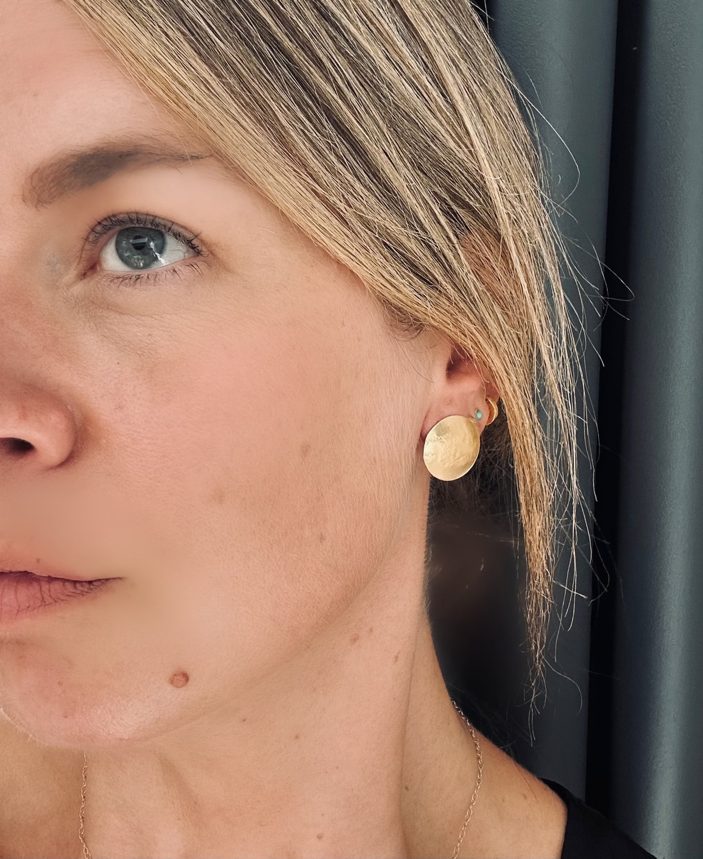 Convex Gold Plated Hammered circle stud earrings