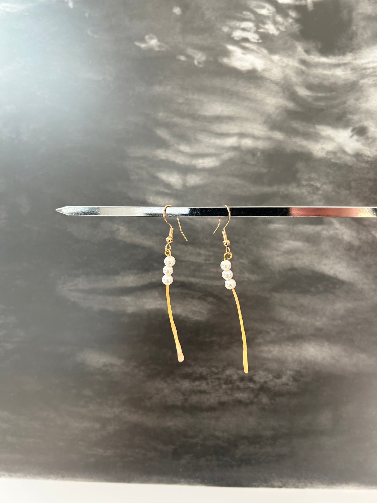 Gold plated and semi precious stones ribbon earring