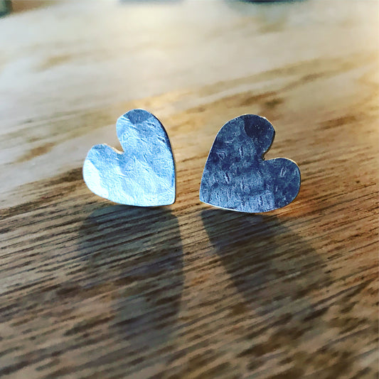 Hammered heart stud earrings