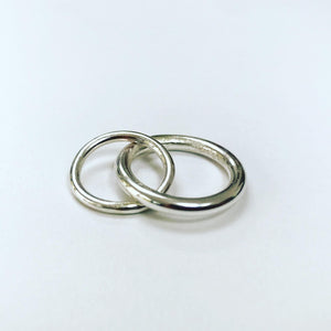 The 'Lara' - Silver hoop charm ring