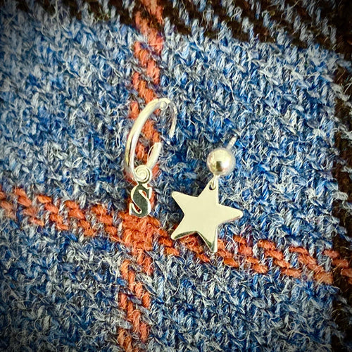 Mismatch initial & star earrings
