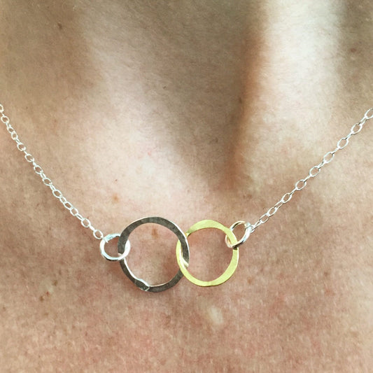 Mini double hoop necklace